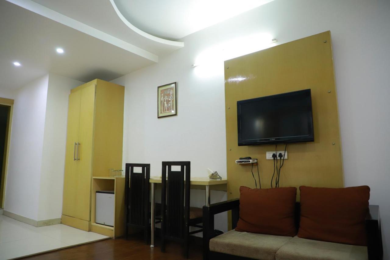 Hotel Parth Inn Ghaziabad Extérieur photo