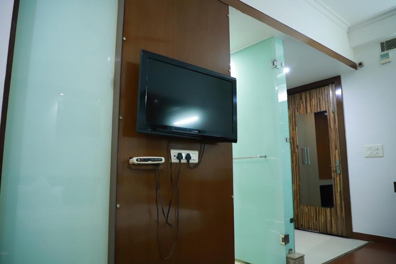 Hotel Parth Inn Ghaziabad Extérieur photo