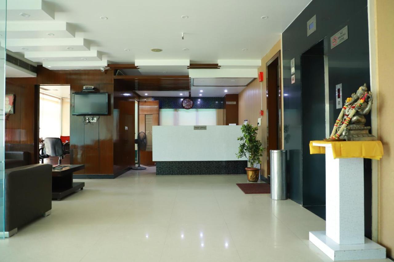 Hotel Parth Inn Ghaziabad Extérieur photo