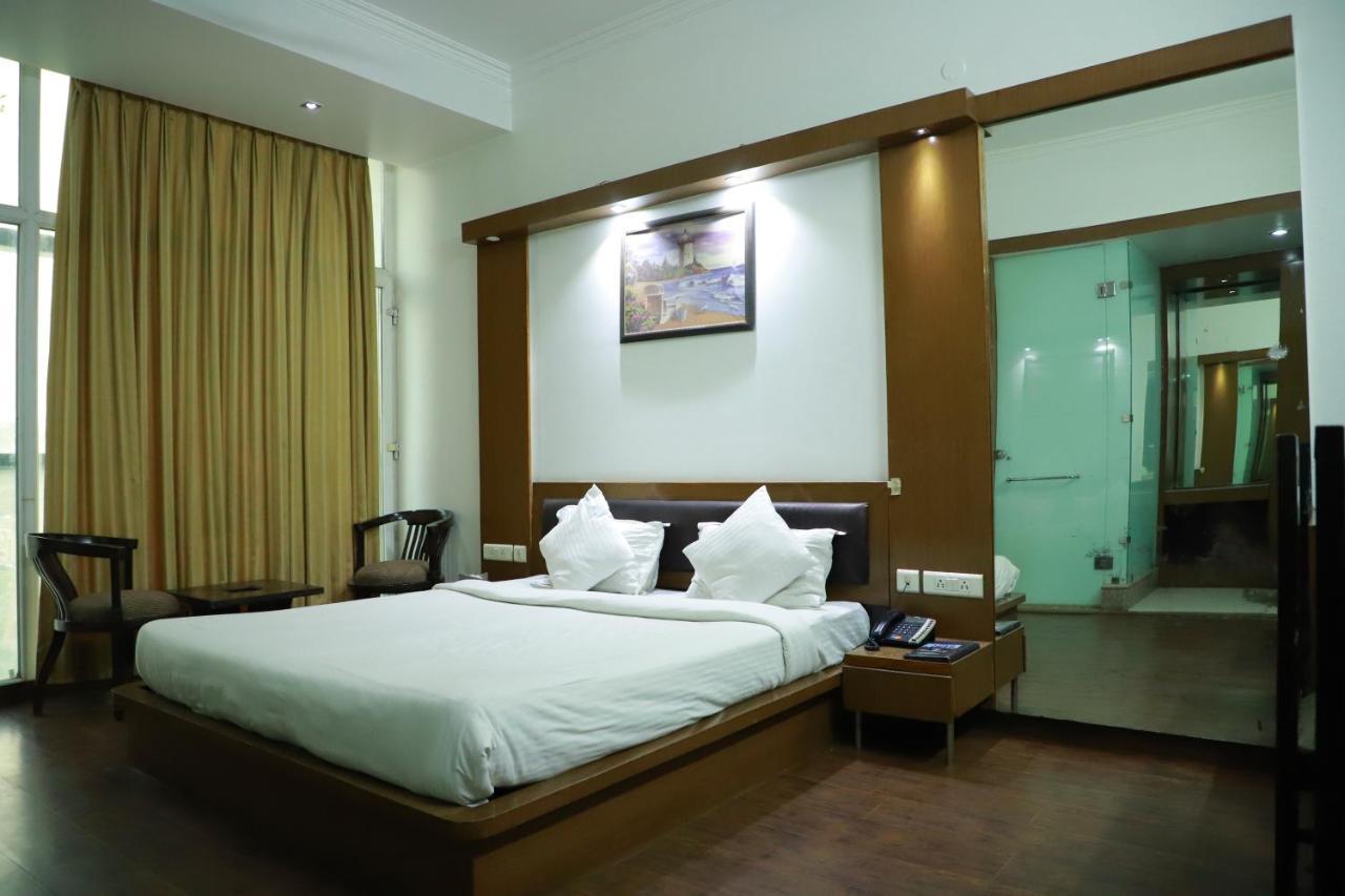 Hotel Parth Inn Ghaziabad Extérieur photo