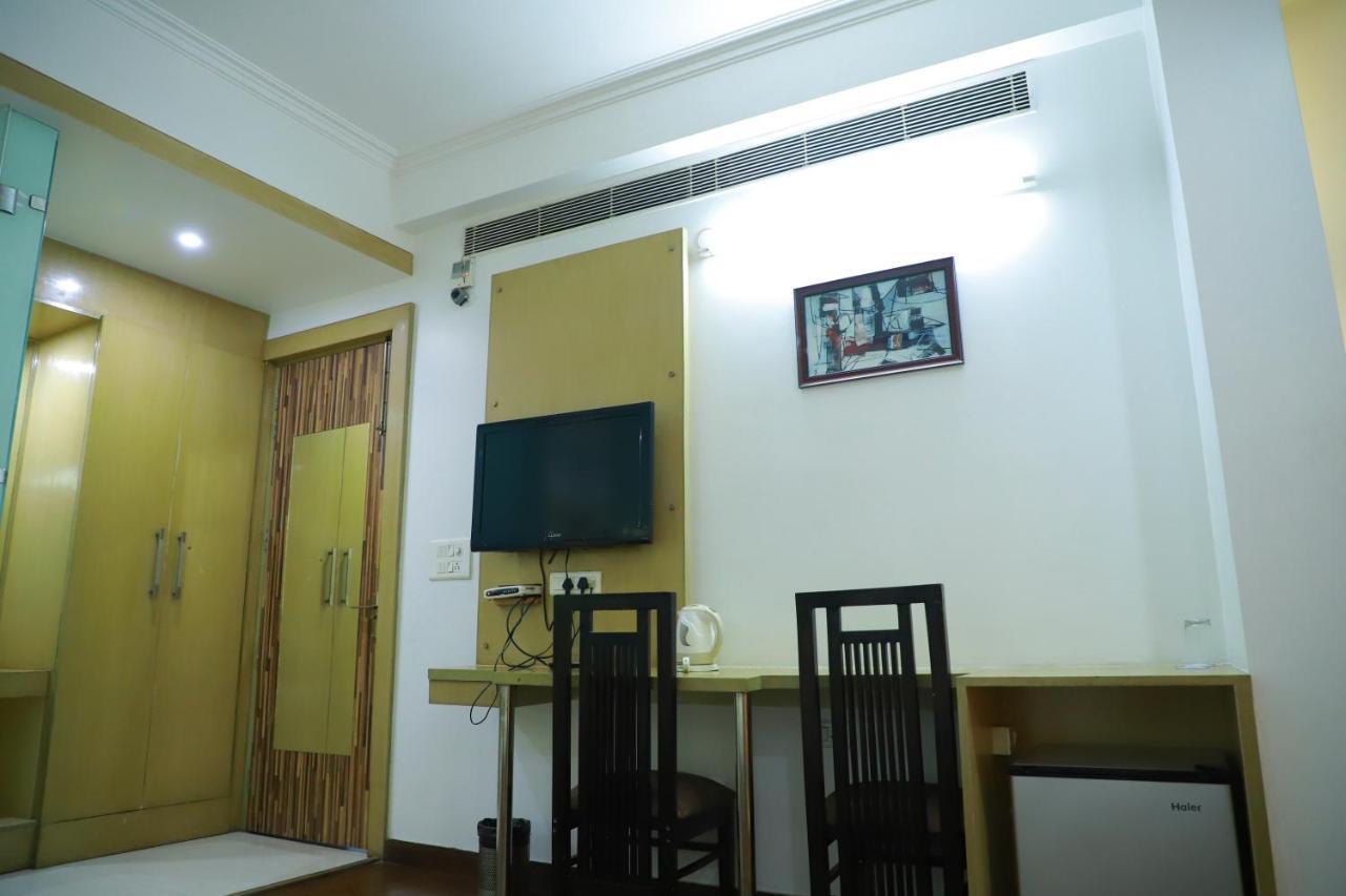 Hotel Parth Inn Ghaziabad Extérieur photo