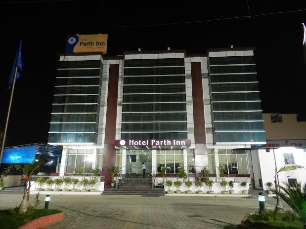 Hotel Parth Inn Ghaziabad Extérieur photo