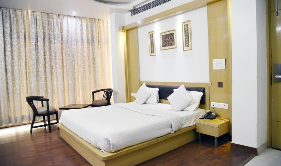 Hotel Parth Inn Ghaziabad Extérieur photo