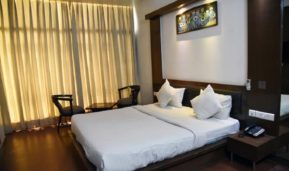 Hotel Parth Inn Ghaziabad Extérieur photo